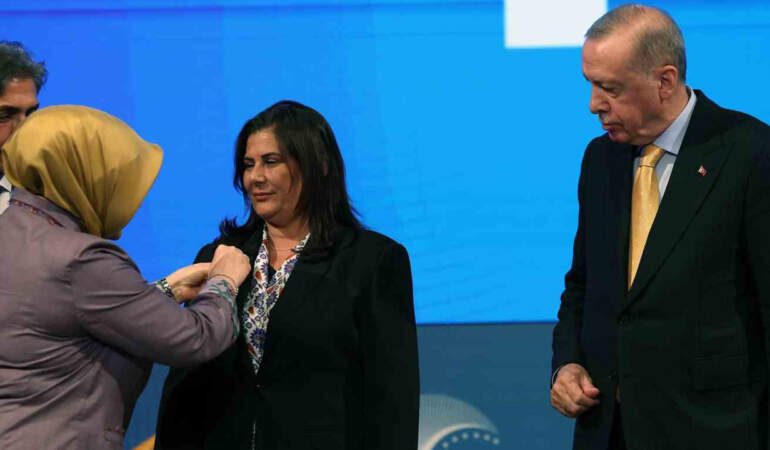 AKP’ye Geçen Özlem Çerçioğlu’ndan Şok Sözler! Bu İddia Çok Konuşulacak: ‘Önceliğim Onu İçeri Attırmak’