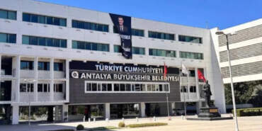 Antalya Büyükşehir Belediyesi’ne Operasyonda Flaş Gelişme! 3 Kişi Tahliye Edildi