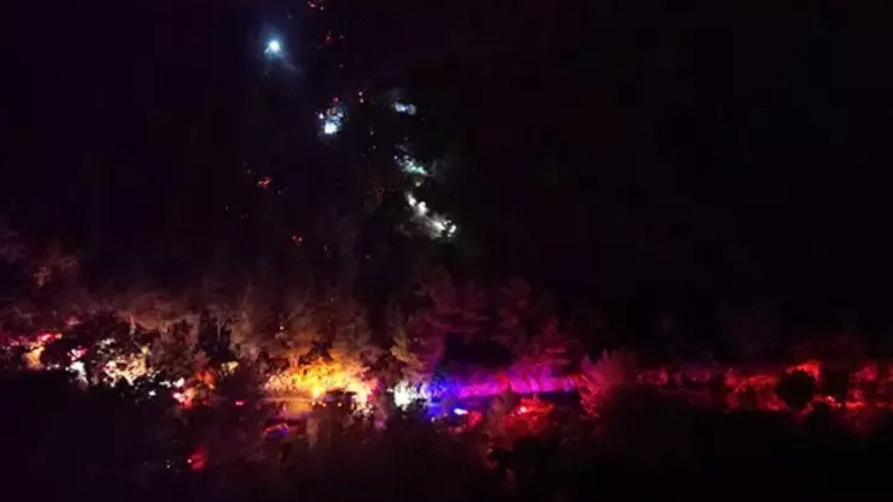 Antalya’da Ormanlık Alanda Çıkan Yangın Kontrol Altında