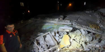 Batman’da Çöken Bina Mahalleliyi Sokağa Döktü!