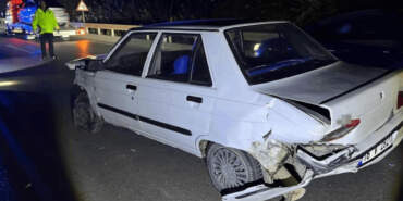 Bursa’da Bir Araç Bariyerlere Daldı… Sürücü Yaralandı