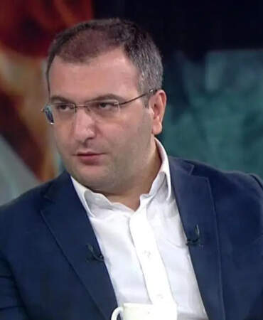 Cem Küçük’ten AKP’ye Salvolar! Sözlerini Duyan Şoke Oldu: ‘Süreç’ Komisyonundan Ekonomiye…