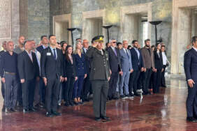 CHP Heyetinden Kurultay Öncesi Anıtkabir Ziyareti
