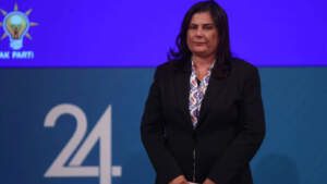 CHP’den İstifa Edip AKP’ye Geçen Özlem Çerçioğlu Hakkında Flaş İddia! Belediye ve İştiraklerinde Nepotizm