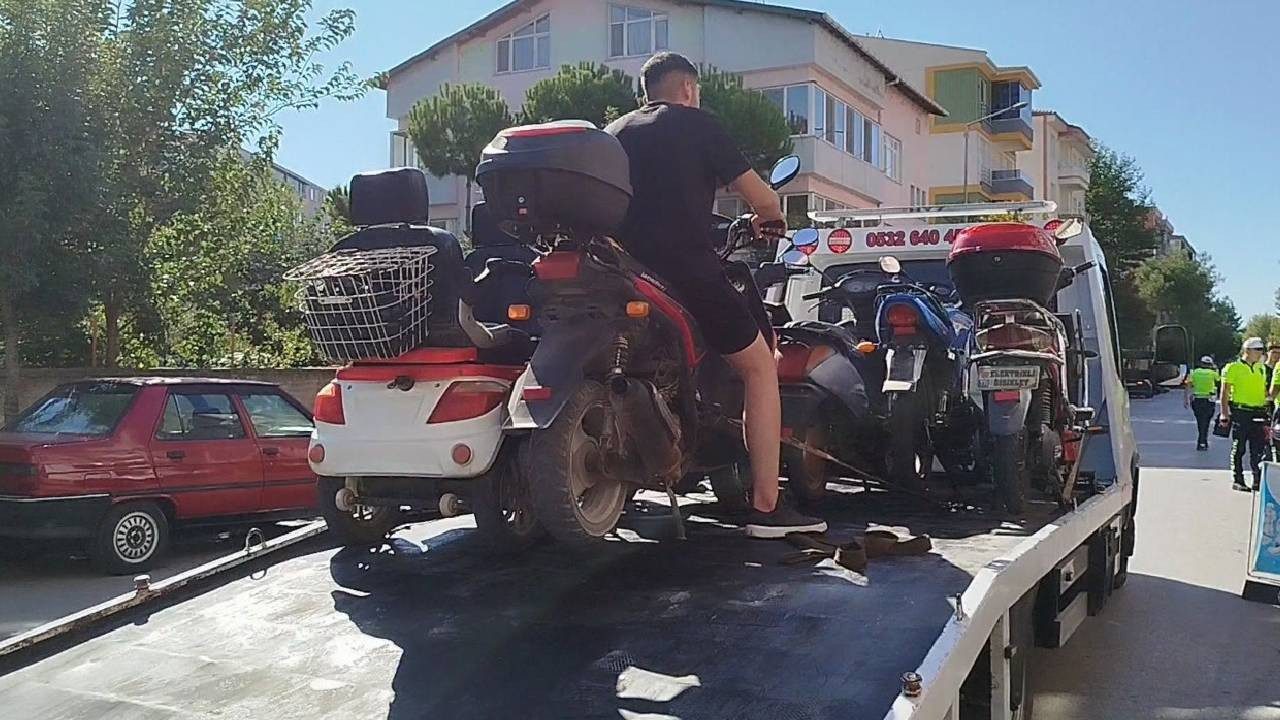 Çorum’da Motosikletlere Sıkı Denetim! 15 Araç Trafikten Men Edildi