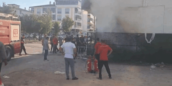 Elazığ’da Market Deposunda Yangın Paniği! Büyümeden Söndürüldü