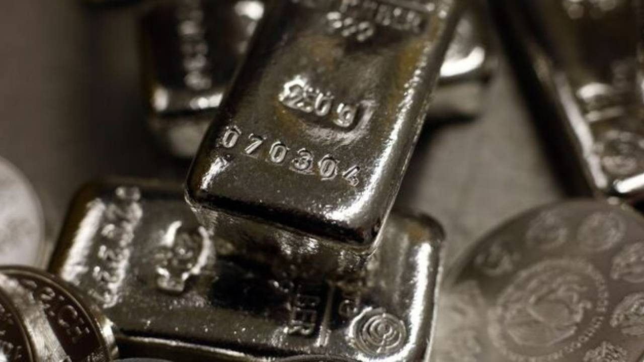 Gümüş 13 Yılın Zirvesinde: Yatırımcıların Yeni Gözdesi…