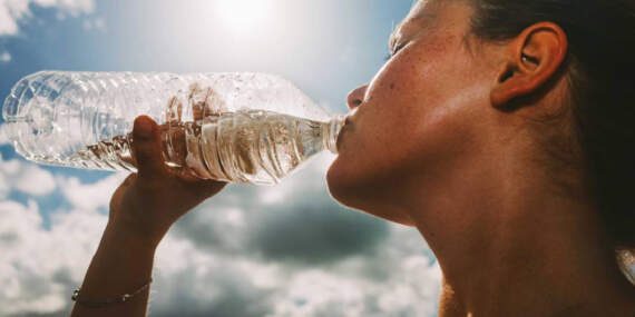 ‘Günde 2 Litre Su İçin’ Sözü Yalan Çıktı! Uzmanlardan Şaşırtan Açıklama! Yıllardır Yanlış Biliyormuşuz