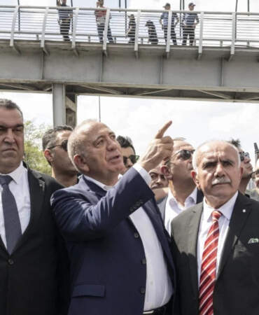 Gürsel Tekin’den Çarpıcı ‘Utanma’ Çıkışı! ‘Artık Her Şey Çıkar ve Para İçin’