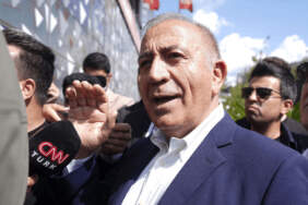 Gürsel Tekin’den CHP İstanbul Kongresine İlk Yorum: ‘Biz Yargı Kararıyla Geldik’