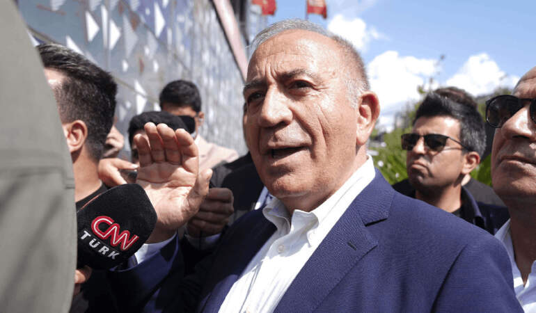 Gürsel Tekin’den CHP İstanbul Kongresine İlk Yorum: ‘Biz Yargı Kararıyla Geldik’