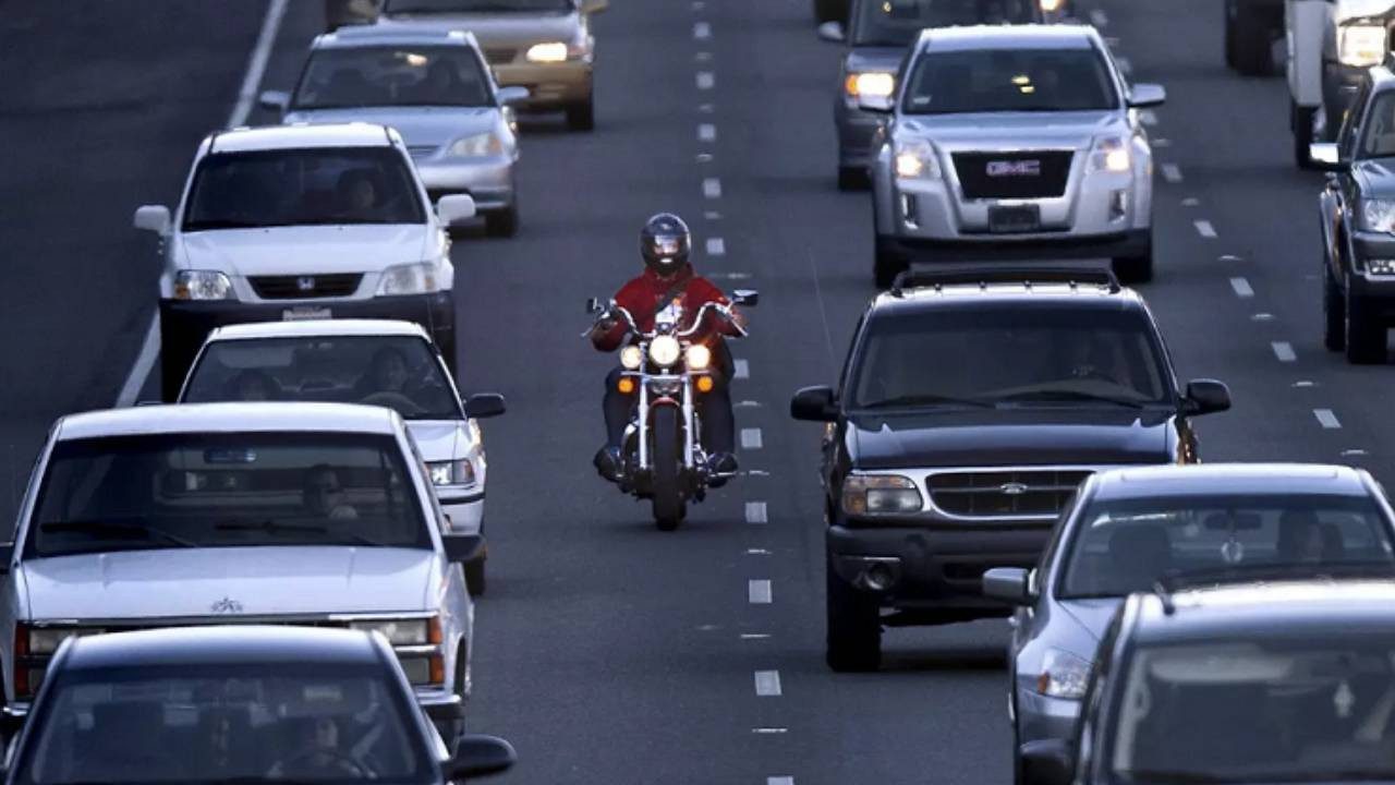 İstanbul Trafiğinde Yeni Dönem! Bugünden İtibaren Artık Buralara Park Etmek Yasak