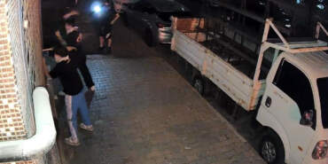 İstanbul’da Korkunç Anlar! ‘Abinin Selamı Var’ Diyerek Çekiçle Saldırdılar