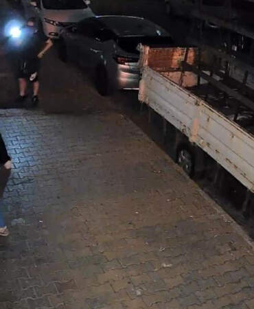 İstanbul’da Korkunç Anlar! ‘Abinin Selamı Var’ Diyerek Çekiçle Saldırdılar