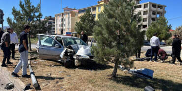 Kahramanmaraş’ta Otomobiller Çarpıştı: 2 Yaralı
