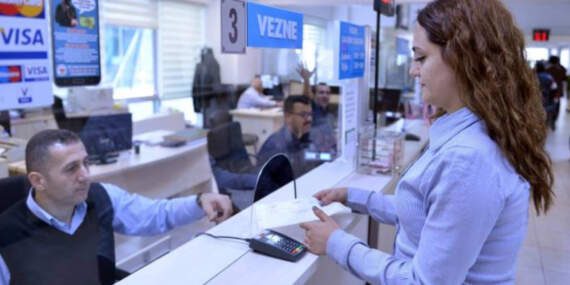 KAP’a Bildirildi… Banka Devinden Tarihi Hamle! Hisselerini Satışa Çıkardı