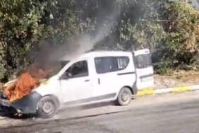 Manisa’da Seyir Halindeki Kamyonet Alev Aldı