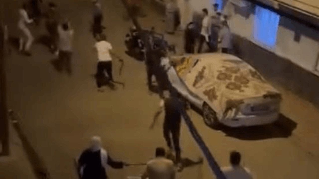 Mardin’de Silah ve Sopalarla Birbirlerine Girdiler