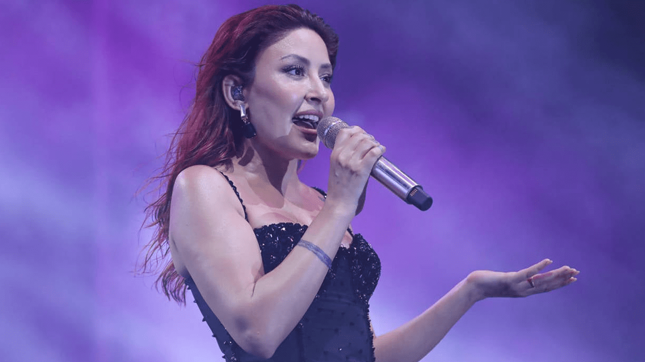 Melek Mosso’dan AKP’li Namlı’ya Yanıt: ‘Canımın İstediğini Giyeceğim!’