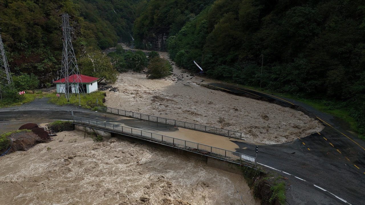 Meteoroloji Uyardı! Doğu Karadeniz’de Sel ve Heyelan Alarmı