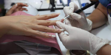 Ölüm Riski Parmaklarınızın Ucunda! Kalıcı Ojelerin Kanser Yaptığı Ortaya Çıktı