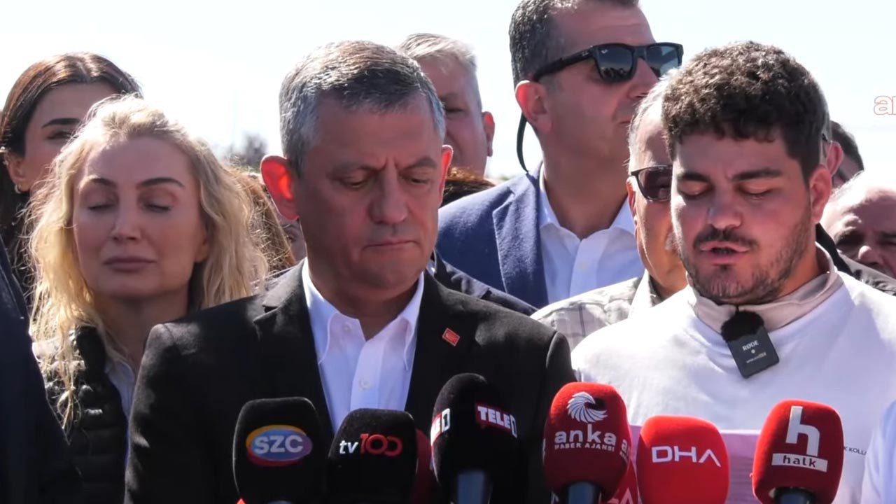 Özgürlük Yürüyüşü Silivri’de Tamamlandı: Gençleri Özgür Özel Karşıladı