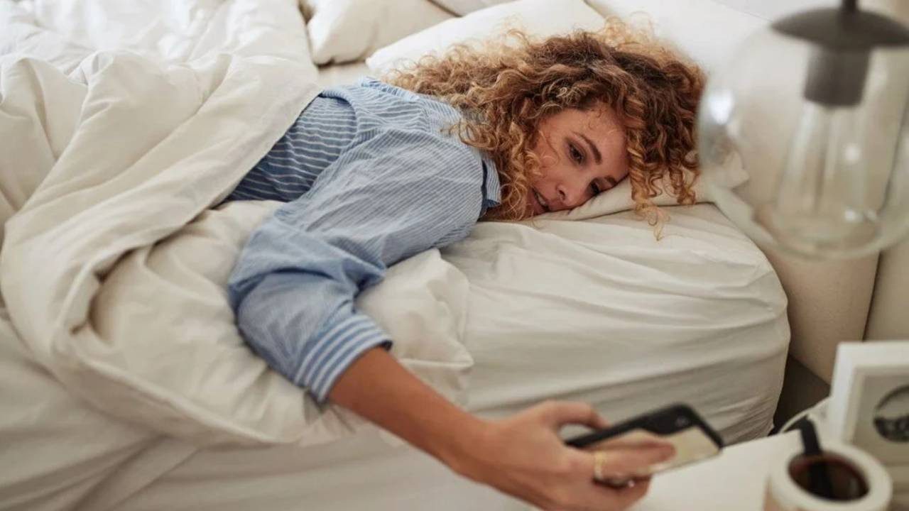 Uyanır Uyanmaz Telefona Bakanlar Dikkat: Uzmanlar Uyardı! Büyük Tehlike Altındasınız