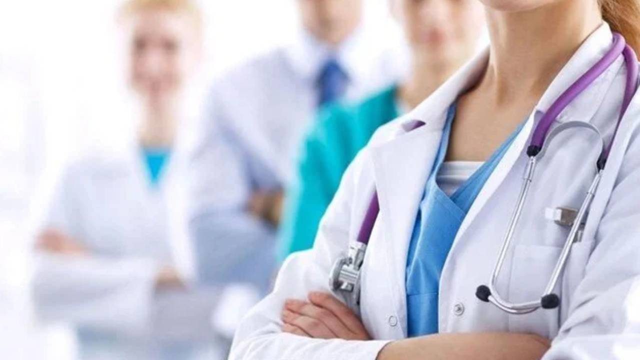 SAĞLIK BAKANLIĞI PERSONEL ALIMI 2025: Sağlık Bakanlığı 18 Bin Personel Alacak! İşte Kadro Dağılımı ve Başvuru Tarihleri