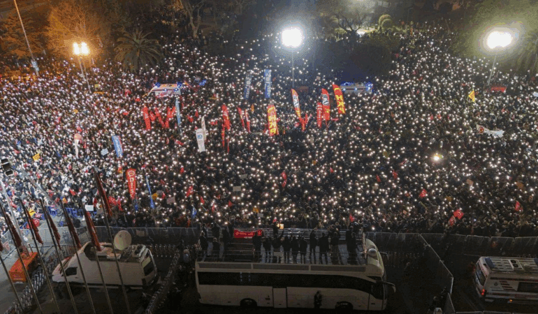 Saraçhane Mitinginde Tutuklanan 13 Öğrenci İçin Tahliye Talebi
