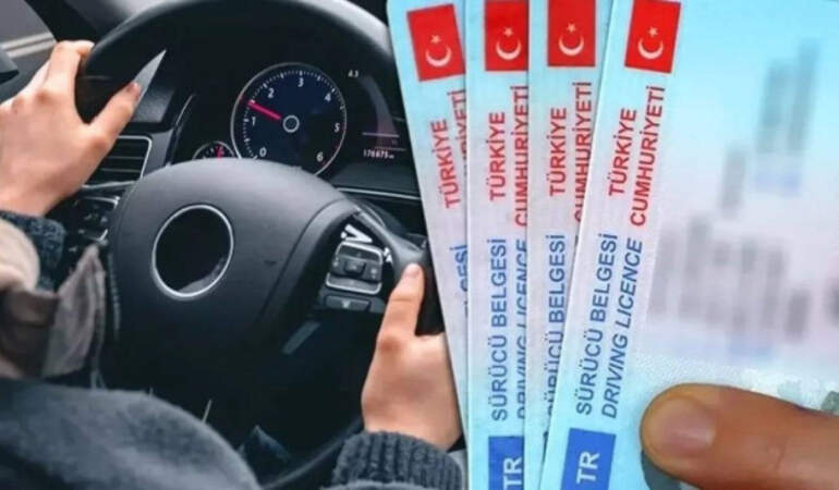 Sürücüler Dikkat! Bakanlıktan Kritik Uyarı Geldi: Bunu Yapanın Ehliyeti İptal Edilecek