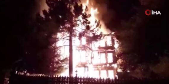 Tarihi Konakta Kundaklama Şüphesi: 2 Kişi Tutuklandı