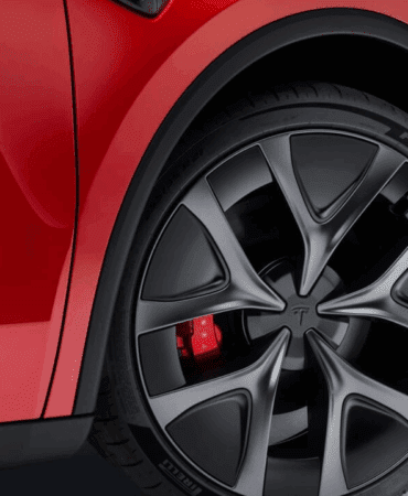 Tesla Sportif Canavarını Piyasaya Sürdü! Türkiye Fiyatı Şaşırttı