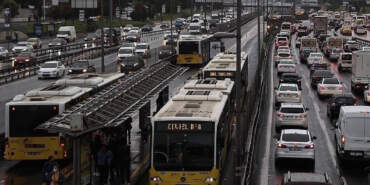 Ulaşımda Flaş Karar: Yaş Sınırı Kalktı! Toplu Taşıma Artık Onlara da İndirimli Oldu