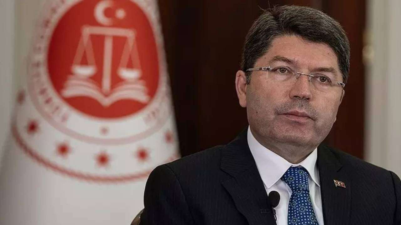 Bakan Tunç’tan CHP Kongresi Kararına İlişkin Açıklama: ‘İki Dava Birbirini Etkileyebilecek Düzeyde’