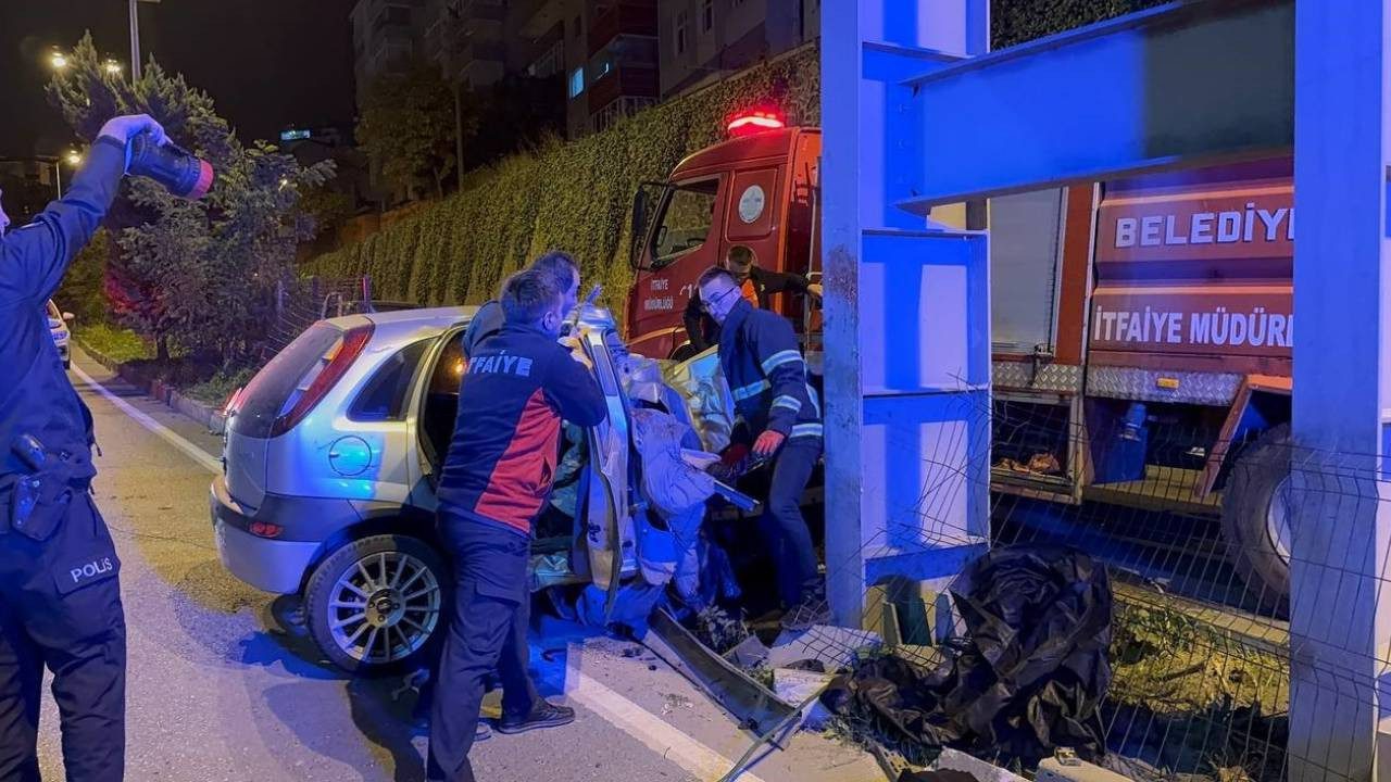Zonguldak’ta Katliam Gibi Kaza! Otomobil Hurdaya Döndü, 2 Ölü