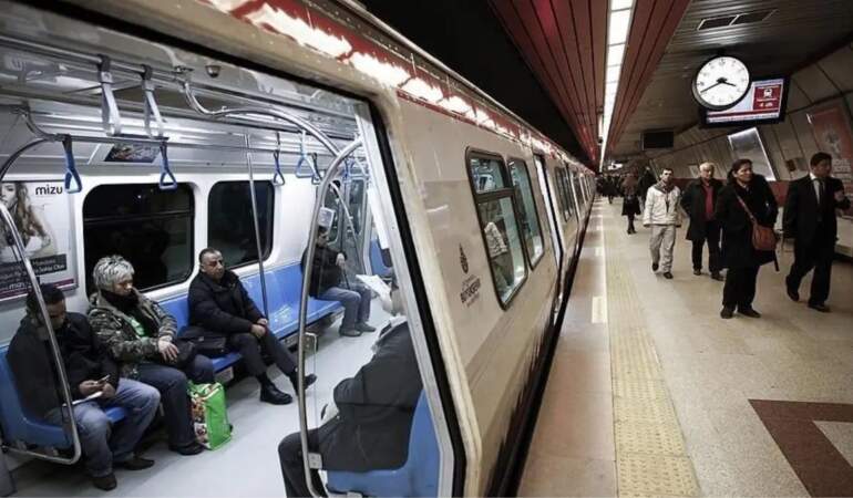 Uraloğlu tarih verdi: Halkalı-İstanbul Havalimanı Metrosu açılıyor