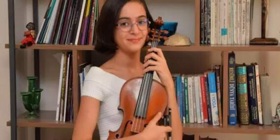 Arkadaşıyla yolun karşısına geçmeye çalışıyordu…18 yaşındaki Laçin’i hayattan koparan sürücüye 4,5 yıl hapis