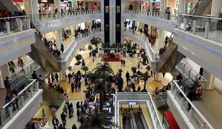 Tüketici kemer sıkıyor: AVM’lerde yeme-içme satışları geriledi