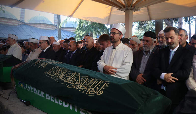 Gebze’de Çöken Binada Hayatını Kaybeden Bilir Ailesi Son Yolcuklarına Uğurlandı