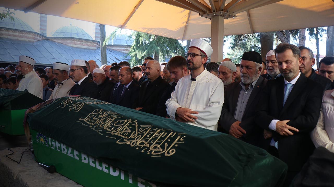 Gebze’de Çöken Binada Hayatını Kaybeden Bilir Ailesi Son Yolcuklarına Uğurlandı