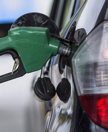 Gece Yarısı Sessiz Zam! Akaryakıt Tabelası Değişti