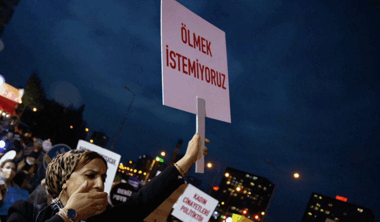 10 Ayda 317 Kadın Cinayeti! Çoğu, Evinde Katledildi