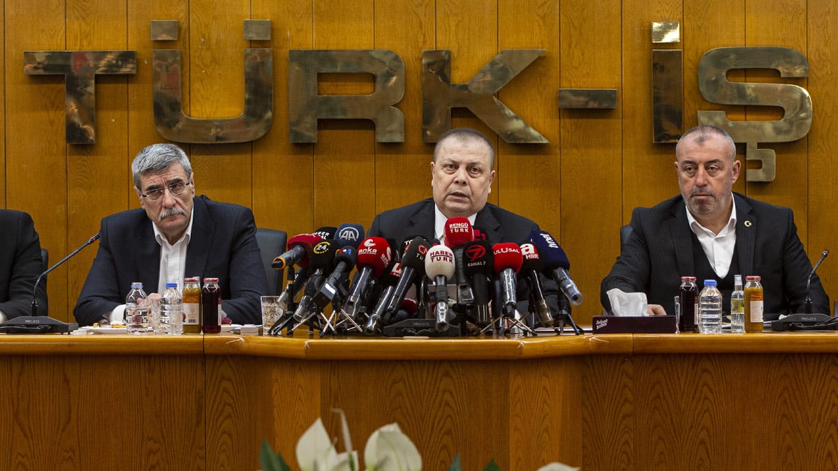 TÜRK-İŞ asgari ücret gündemiyle toplanıyor