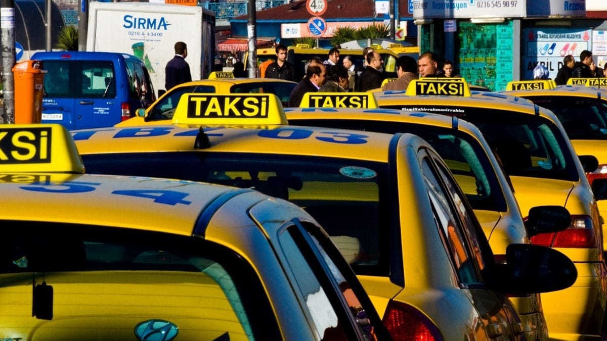 İBB’nin taksi ihalesinde rekor: İstanbul’da taksi plakası fiyatı 5 milyon TL’ye çıktı