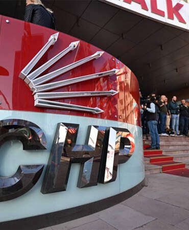 Mahkeme, CHP’nin ihraç kararını durdurdu
