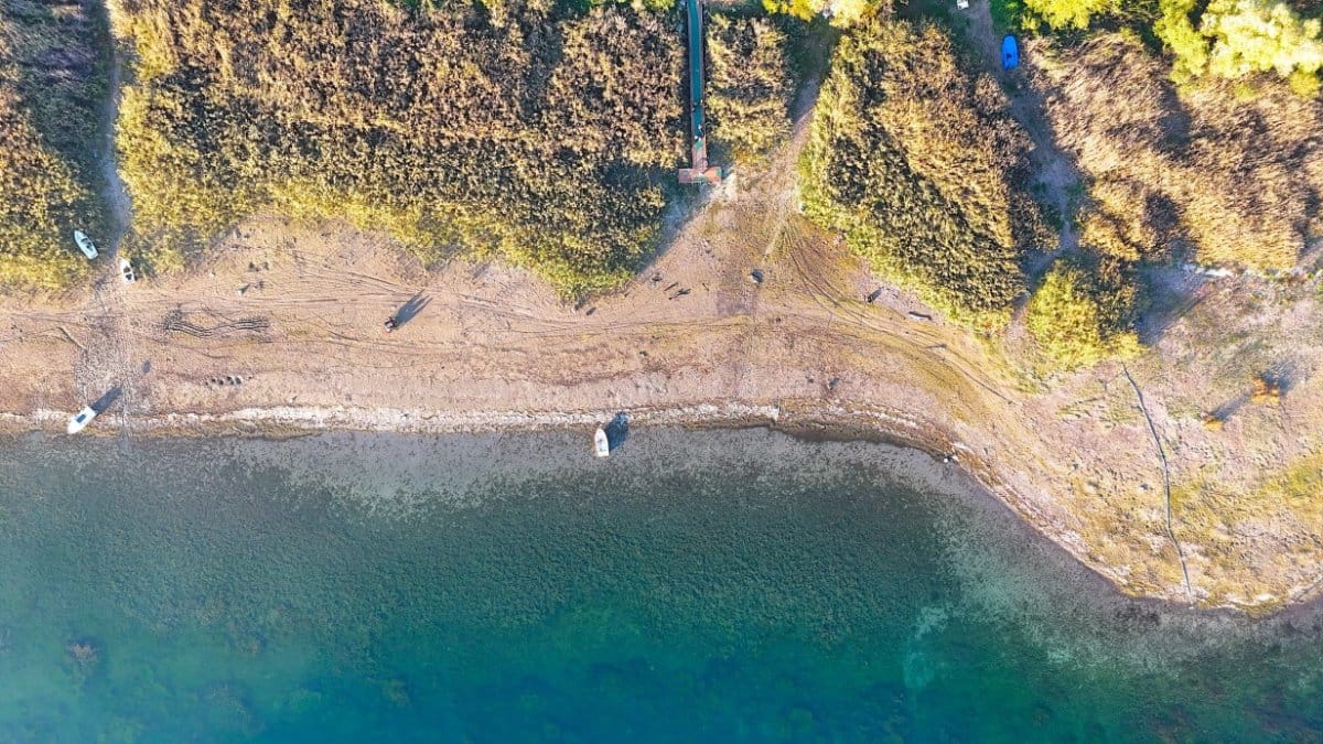 Sapanca Gölü’nde çifte gündem! Manzara büyülüyor ama su seviyesi alarm veriyor
