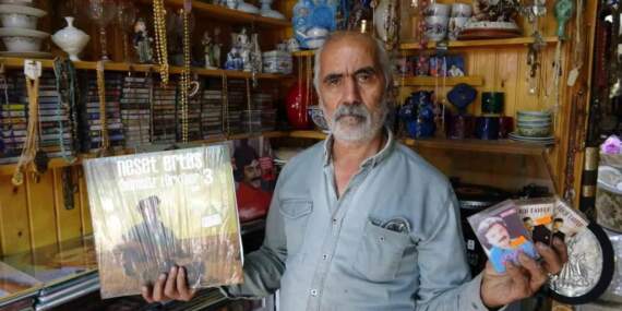 Müzikte nostalji rüzgarı yeniden esiyor! Plaklar tekrar altın çağını yaşıyor, satışlar tavan yaptı