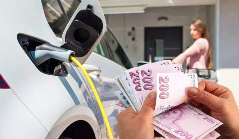 Elektrikli araçlarını evde şarj edenler dikkat! Emre Özpeynirci açıkladı: Faturanız daha da yükselecek