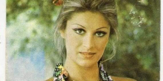 Güzelliğiyle sosyal medyanın dilinde! Yıllara meydan okuyan yıldız: Herkes onu konuşuyor!