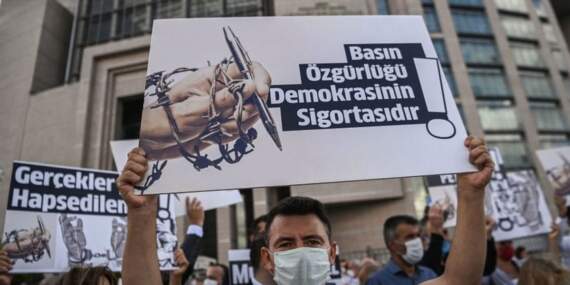 CHP’den basın özgürlüğü raporu: Baskı, tehdit, saldırı, yargılama
